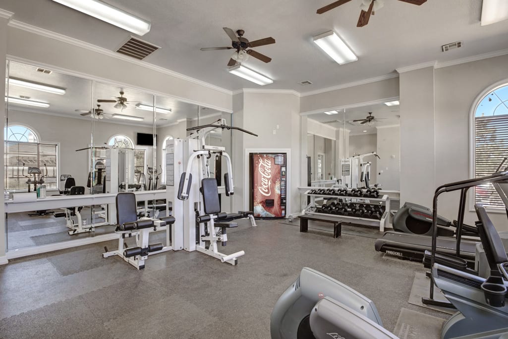 Photo Gallery Stoneleigh on May Apartment in Oklahoma City Weidner